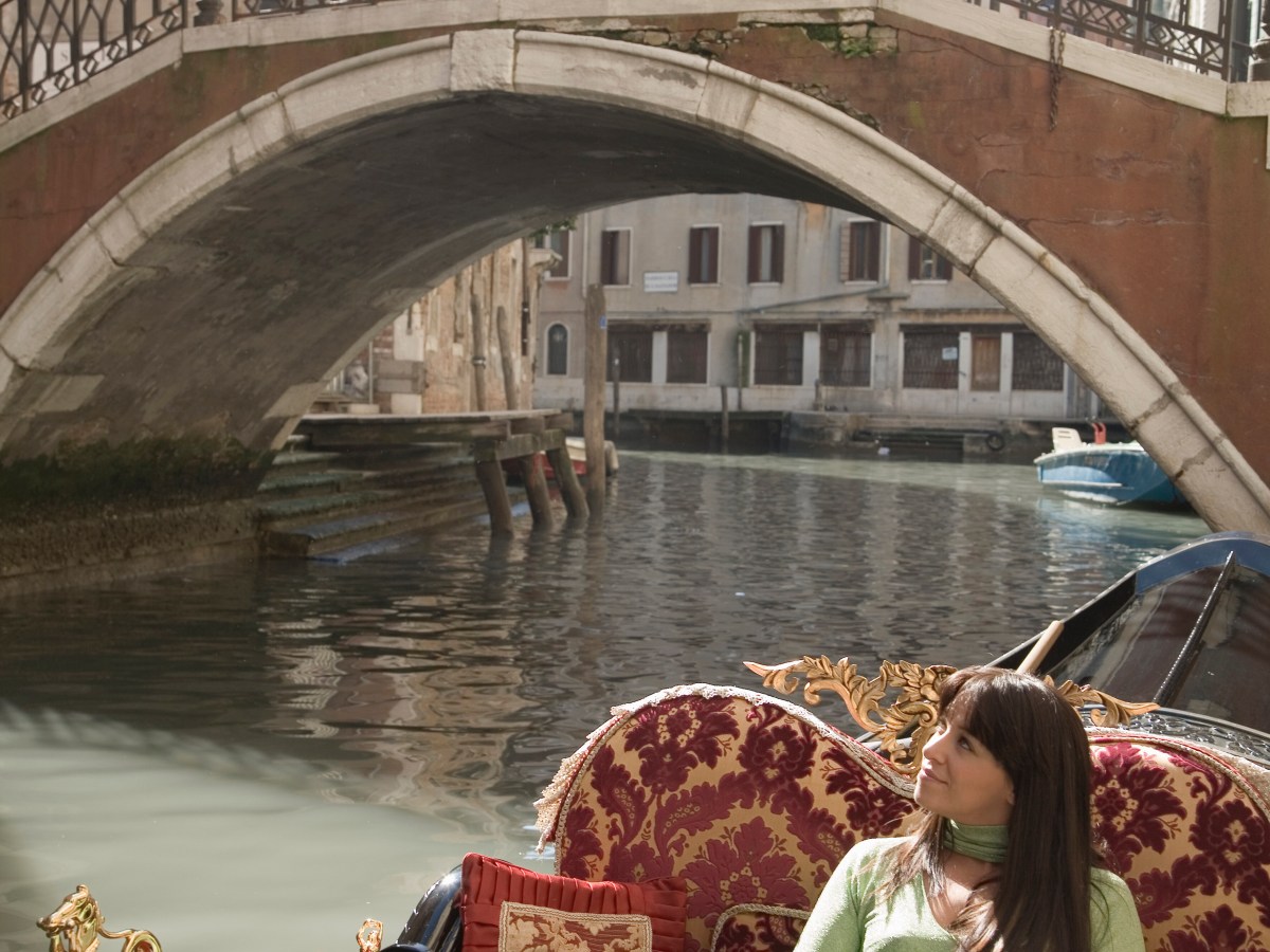 Crystal vs. Silversea: An Elevated Comparison for the Cultured&nbsp;Traveler